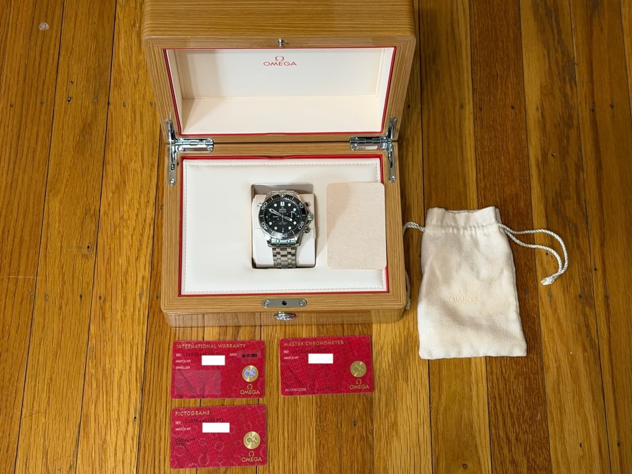 OMEGA Seamaster Diver 300M Chronograph 44mm Automatic Black Dial on Bracelet Box Papers Cards 210.30.44.51.01.001