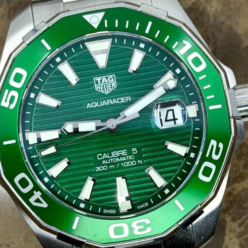 Tag Heuer Aquaracer Caliber 5 Green Dial Bezel Hulk 300M / 1000ft WAY201S-0 Box Papers Card