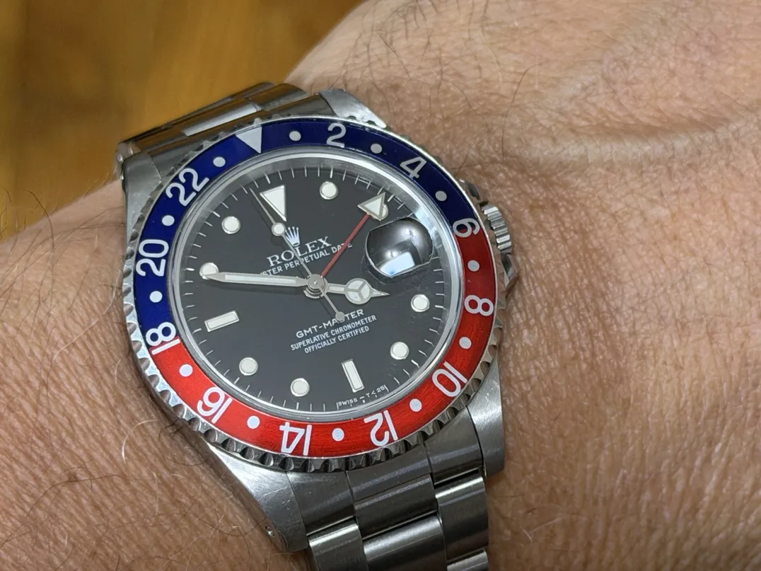 Rolex GMT Master 40mm Automatic Red / Blue PEPSI Bezel Year 1991 model 16700