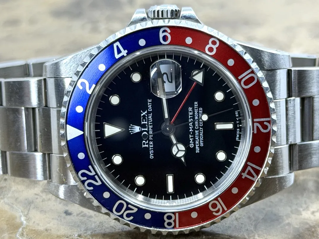 Rolex GMT Master 40mm Automatic Red / Blue PEPSI Bezel Year 1991 model 16700
