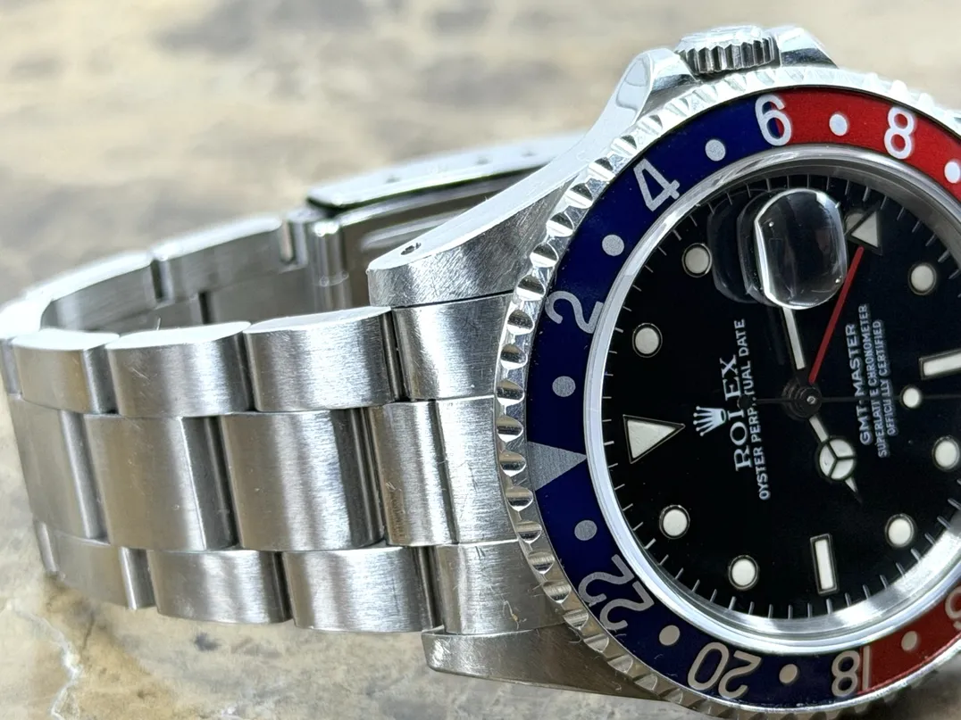 Rolex GMT Master 40mm Automatic Red / Blue PEPSI Bezel Year 1991 model 16700