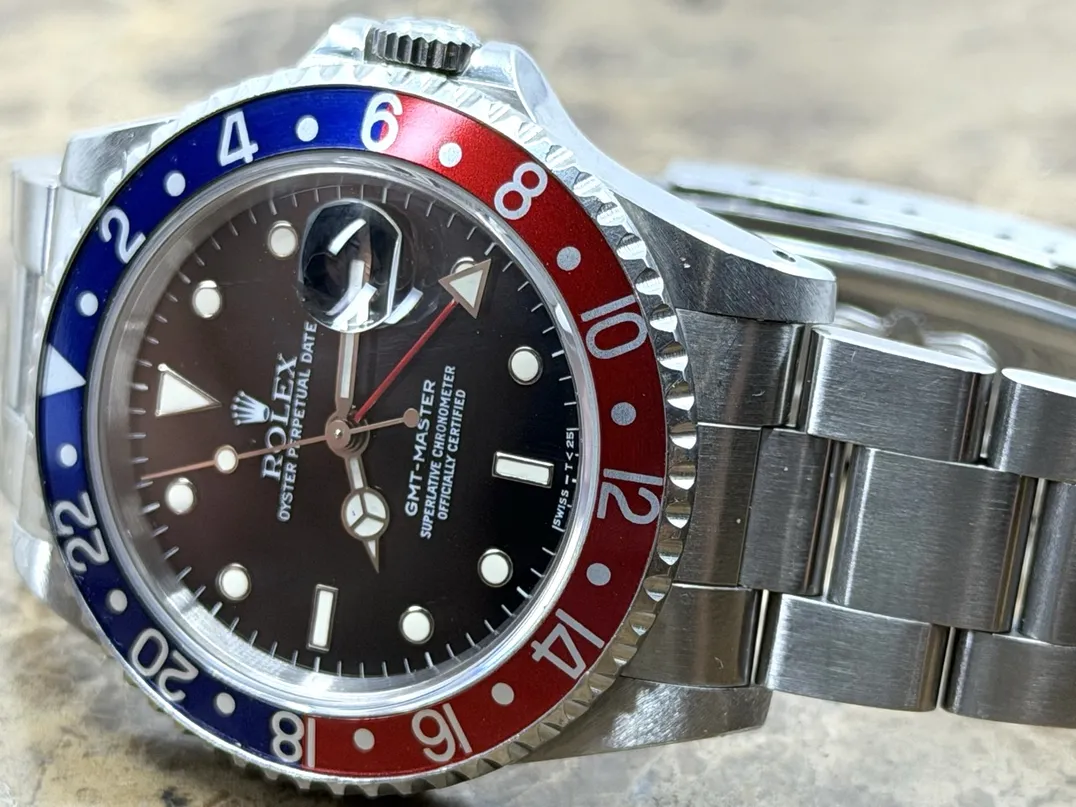 Rolex GMT Master 40mm Automatic Red / Blue PEPSI Bezel Year 1991 model 16700