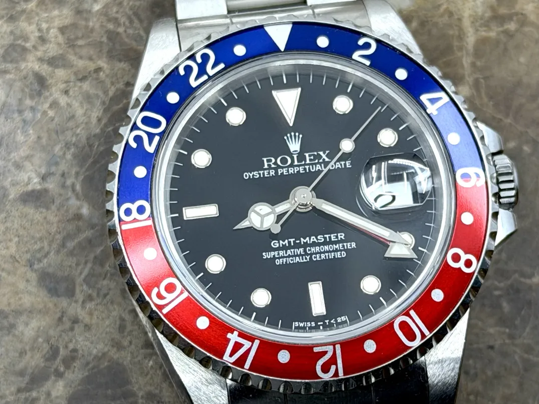Rolex GMT Master 40mm Automatic Red / Blue PEPSI Bezel Year 1991 model 16700